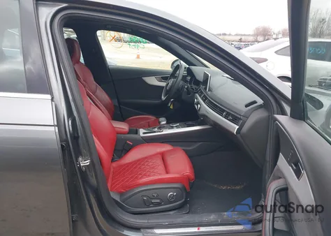 2018 Audi S4 3.0T Premium Plus z USA, uszkodzony, nr VIN WAUC4AF4XJA165063